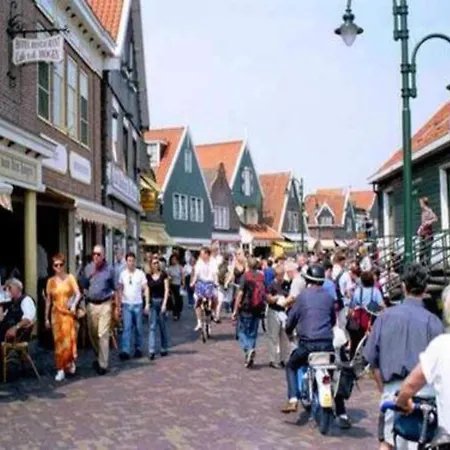 Båthotell Houseboat In Near Edam *