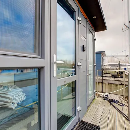 Houseboat In Near Edam Volendam