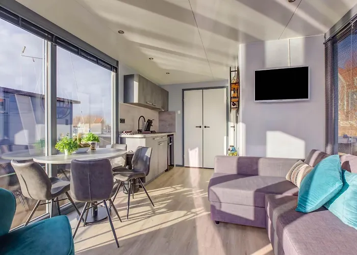 보트호텔 Houseboat In Near Edam *