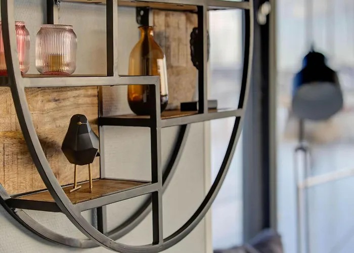 Houseboat In Near Edam * 볼렌담