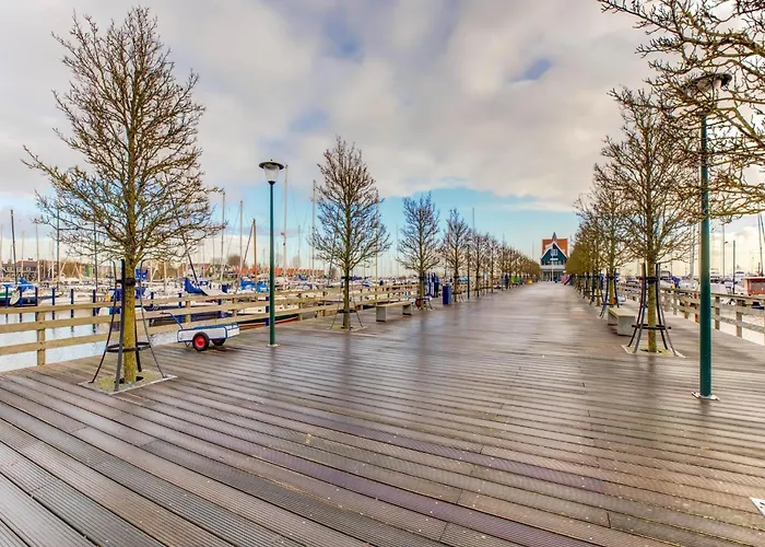 보트호텔 Houseboat In Near Edam 볼렌담